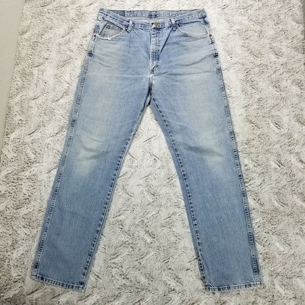 Wrangler Jeans Mens Size 38x34 Blue Light Wash Workwear Denim